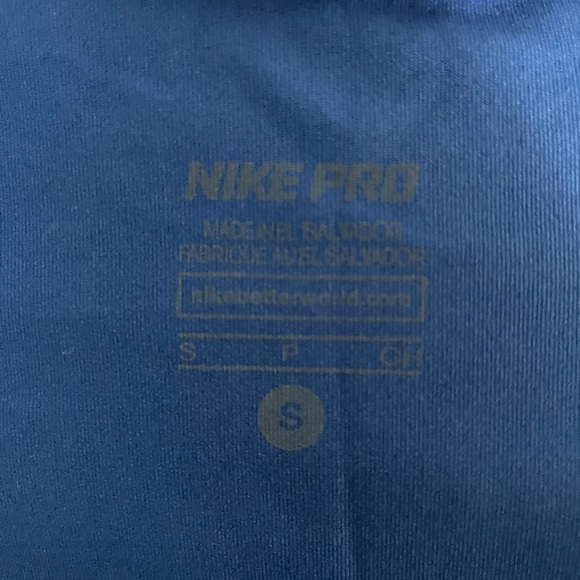 Nike pro tank - Picture 2 of 2